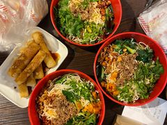 -爆炸头阿姨小四川正宗川味小吃(无任何分店)