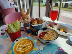 -水桶王国主题餐厅·聚会·生日派对·亲子活动·家庭套餐(亚龙湾希尔顿店)