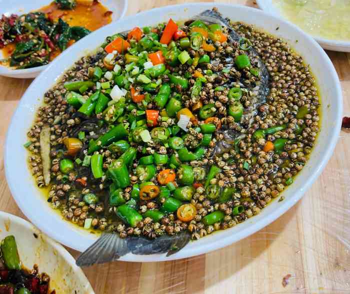 小胖娃花园夜啤酒(天星桥店)-"店面青铜,菜品王者,每次都是场面狼藉又