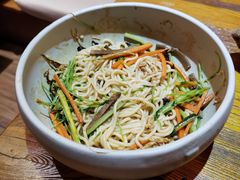 鸡丝凉米线-云海肴·汽锅鸡·云南菜(天津国金汇店)