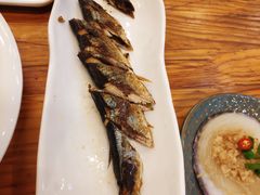 烤秋刀鱼-青瓦餐厅·生鱼片·韩园烤肉(西塔店)