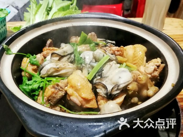 芳村榕树头叹佬鸡煲(芳村老店-生蚝鸡煲-菜-生蚝鸡煲图片-广州美食