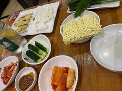 -喇喇排骨火锅·传统韩式脊骨汤(望京西园总店)