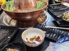 -果松木炭酸菜铜火锅·外婆参鸡汤