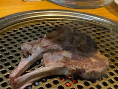 烤羊排-唯成•韩国炭火烤肉 유성고기