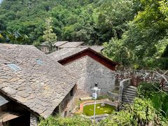 -高荡千年布依古寨旅游景区
