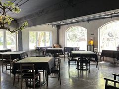 -穹六人间 people 6(岳阳路店)