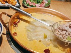 -洱火云南酸菜牛肉火锅(石景山当代商城店)