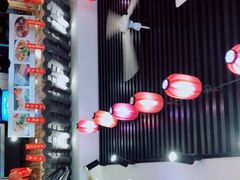 -爆炸头阿姨小四川正宗川味小吃(无任何分店)