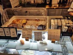 面包甜点陈列柜-KYO COFFEE(胶州路店)