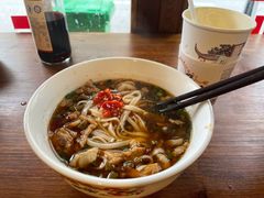 -矮子粉店1985·长沙米粉(湘春路店)