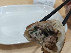 -李与白包子铺(桐梓林店)