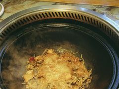 -锅老头海鲜铁锅炖