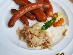-LENBACH兰巴赫西餐啤酒坊(大连东港店)