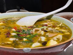 -江城小馆陕南妈妈菜·全球旅行餐厅(钟楼店)