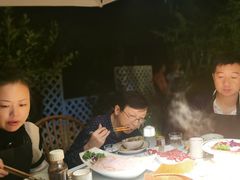-墨居上隐·院子里火锅(峨眉店)
