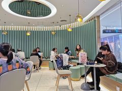 -奈雪的茶(亨特国际广场店)