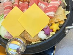 -豚妈妈汤饭·部队锅(南京东路店)