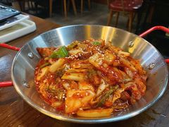 五花肉炒辣白菜-·缸桶屋·韩式牛肋条自助烤肉(西湖D11店)