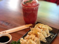 -Chom Cafe and Restaurant