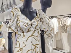 -URBAN REVIVO(七宝领展广场店)