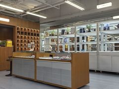 -无奔眼镜·蔡司·依视路授权店(马家堡店)