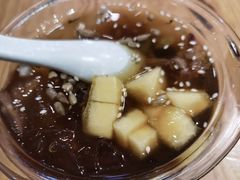 -野山舂·贵州现舂酸汤火锅(鸿通城店)