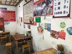 大堂-刘二姐肥肠米粉(总店)