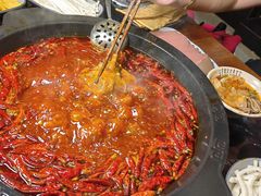 -重庆川渝肥妹火锅