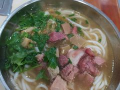 -老味道遵义虾子羊肉粉(兴关路店)