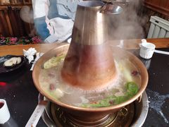 -果松木炭酸菜铜火锅·外婆参鸡汤