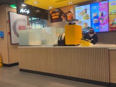 -麦当劳(轻轨曹杨路店)