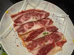 -山川小町·极番烧肉(新地假日广场店)