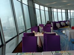 靠窗位-亚洲国际大酒店·云顶阁旋转自助餐厅