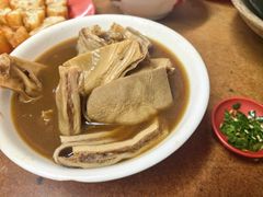 -直落玻璃（瓦煲）肉骨茶