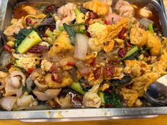 -后街佬·炭火鲜鱼杂(南城店)