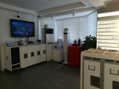 -目艮眼镜SHOWROOM(品牌集合店)