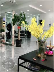 -Coo Hair salon