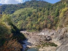 -燕子河大峡谷天坑仙境