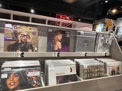 -浣熊唱片店(上海影城店)