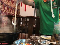 -亿诣蝎府炸酱面羊蝎子火锅(酷车小镇店)