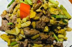 Cucumber Skin Stir-Fried with Beef