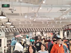 -UNDER ARMOUR(八达岭奥莱店)