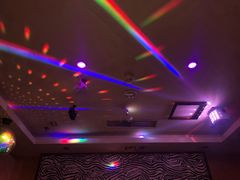 -盛世豪情量贩式KTV(九洲创意园店)