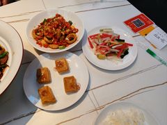 -阿瓦山寨·湘菜现炒·剁椒鱼头王(咸阳总店)