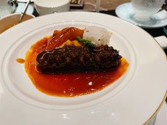 葱烧渤海湾两头海参-海派悦庭·海胆烧麦·新融合菜(凯德广场店)