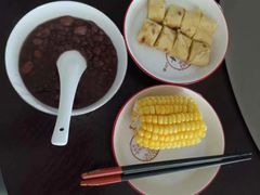 -鲸鱼妈妈月嫂/育婴师定制