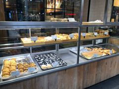 面包甜点陈列柜-苹果花园(南泉路店)