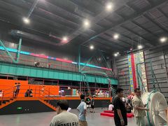 -极限PLAY运动娱乐新世界·团建派对潮玩休闲馆·室内蹦极高空游乐园