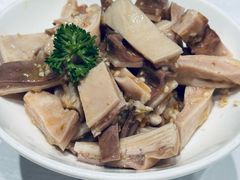 -景月阁空中食府(希尔顿酒店)